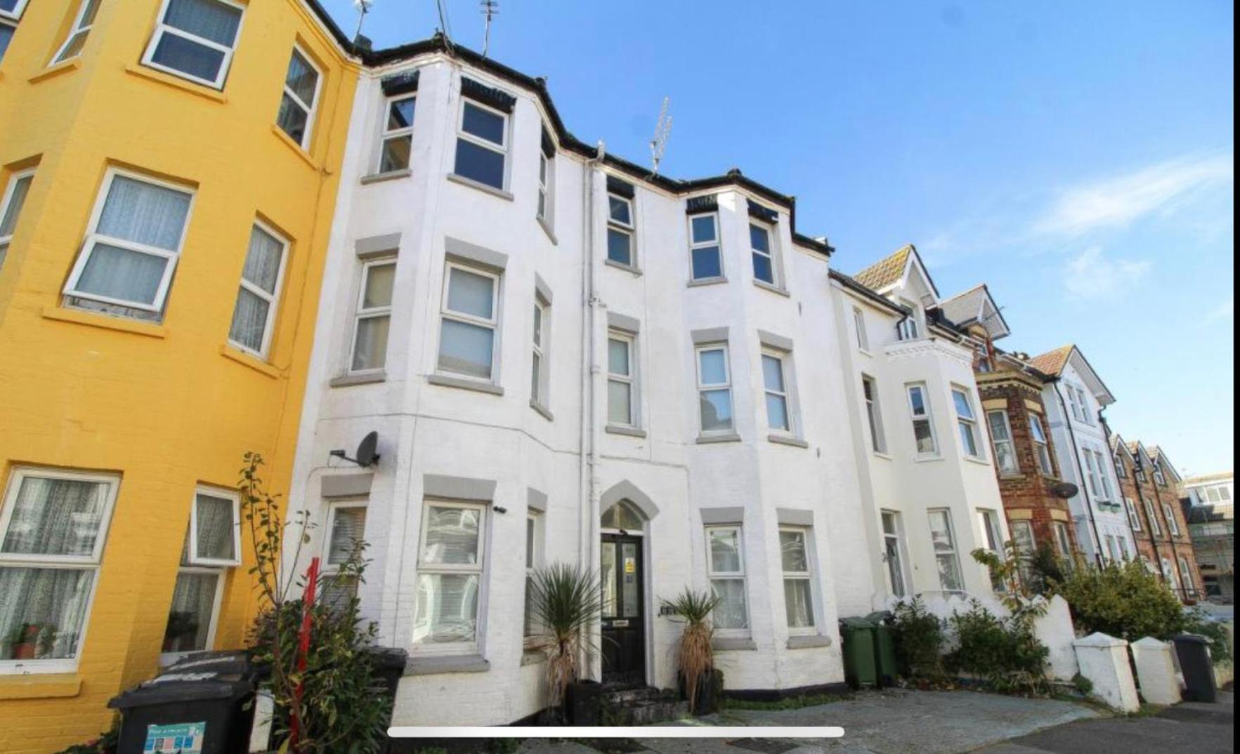 Modern Town Centre Flat - Free Shared Parking, King Size Bed, 5 Minutes Walk To Beach Bournemouth Exteriér fotografie