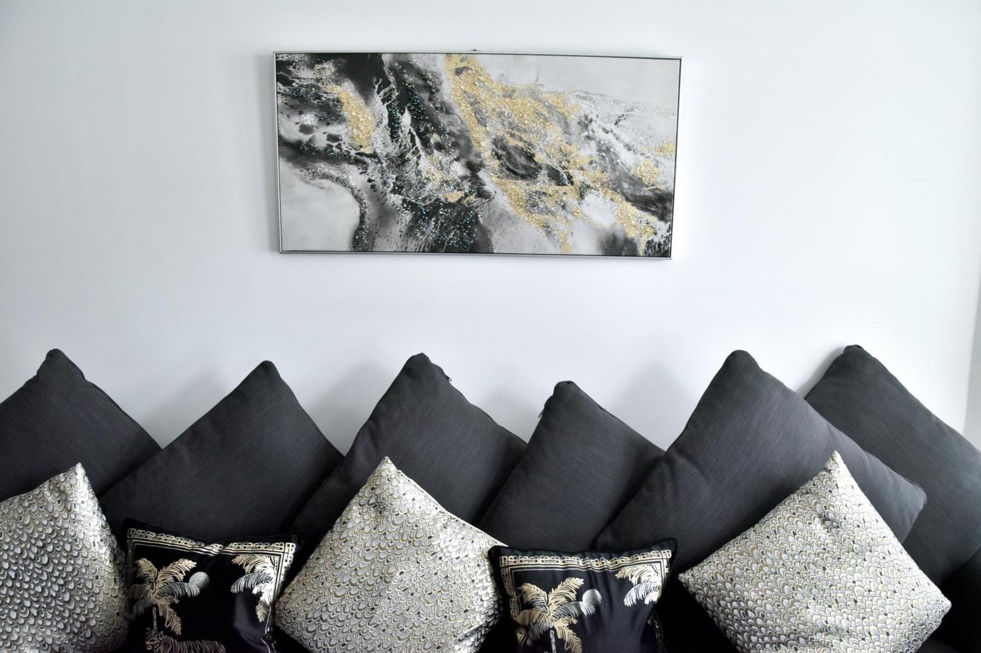 Modern Town Centre Flat - Free Shared Parking, King Size Bed, 5 Minutes Walk To Beach Bournemouth Exteriér fotografie