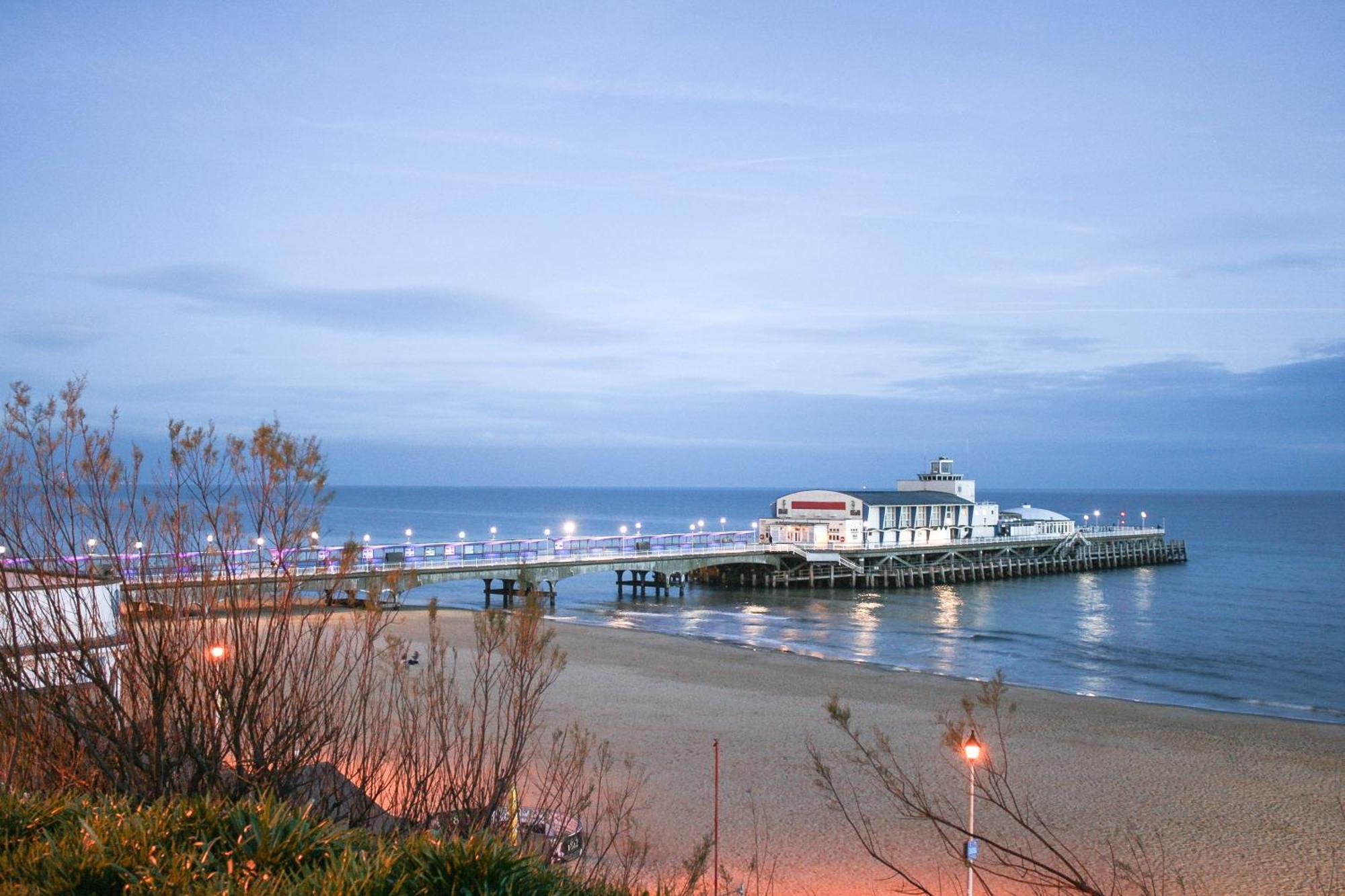Modern Town Centre Flat - Free Shared Parking, King Size Bed, 5 Minutes Walk To Beach Bournemouth Exteriér fotografie