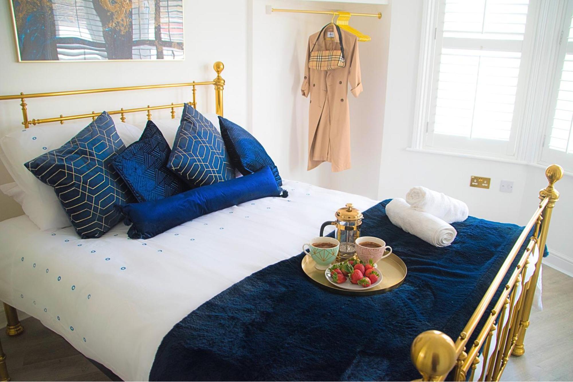 Modern Town Centre Flat - Free Shared Parking, King Size Bed, 5 Minutes Walk To Beach Bournemouth Exteriér fotografie
