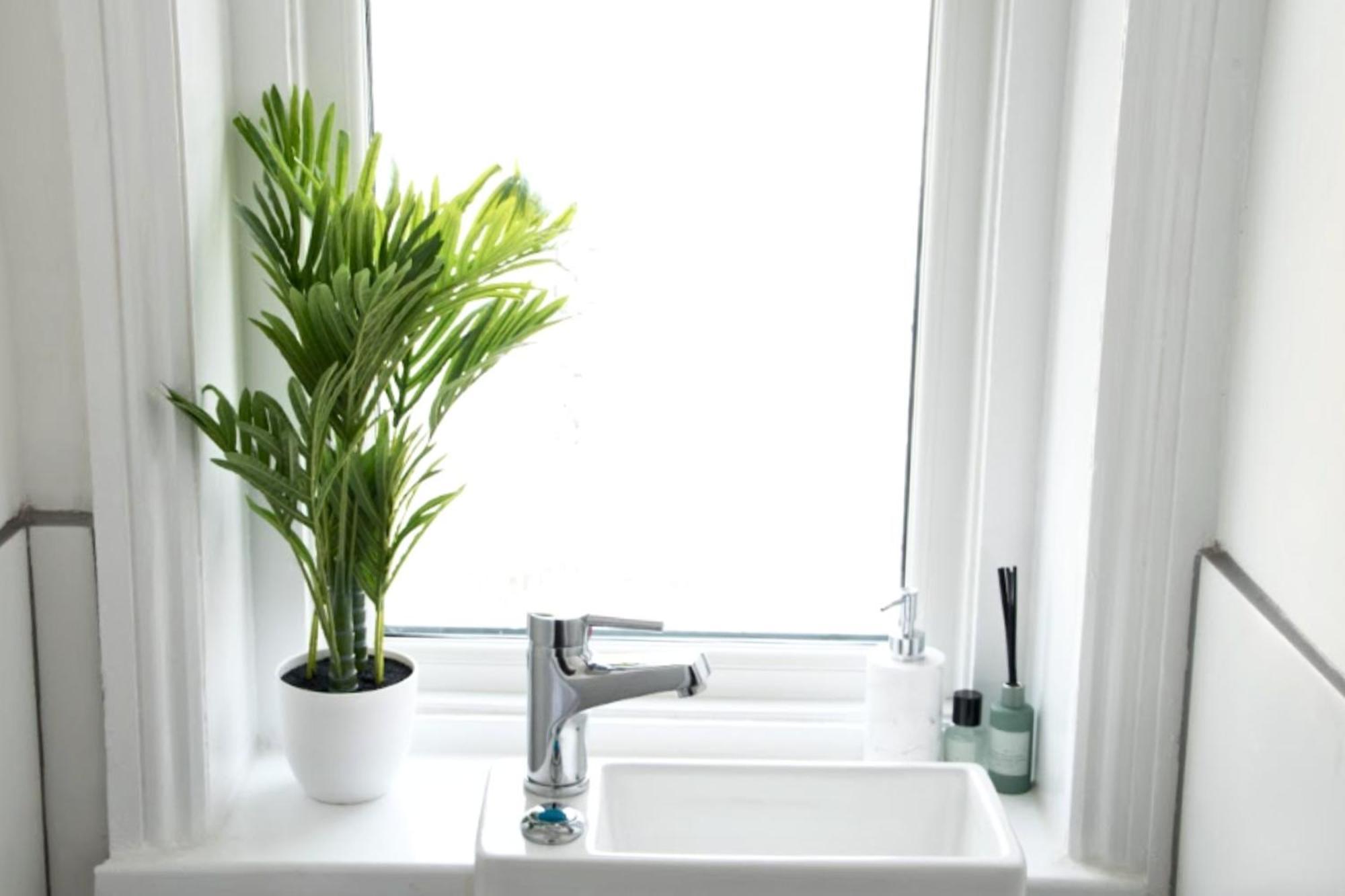 Modern Town Centre Flat - Free Shared Parking, King Size Bed, 5 Minutes Walk To Beach Bournemouth Exteriér fotografie