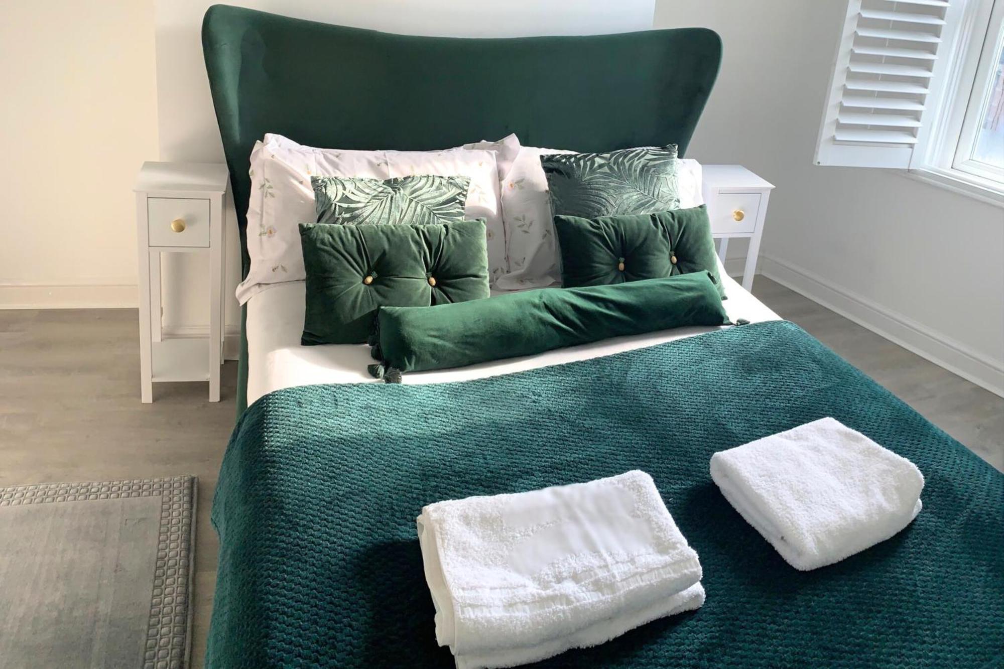 Modern Town Centre Flat - Free Shared Parking, King Size Bed, 5 Minutes Walk To Beach Bournemouth Exteriér fotografie